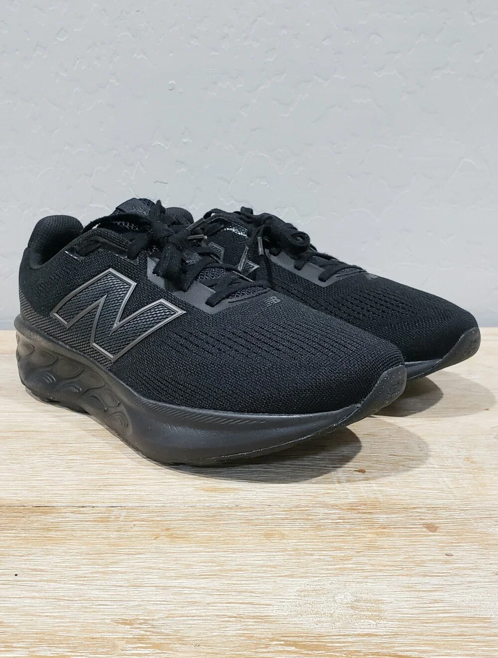 NEW BALANCE Women's Fresh Foam 520 v9 Running Shoes (11D/9.5D Men's) Black